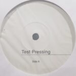 TEST-PRESS : COUIE ROOTS / RAS TEO - Call pon jah / Give thanks & praises